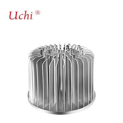 Ακτινικό ψύκτρα αλουμινίου ψυχρής σφυρηλάτησης με ασημένιο περίβλημα 100mm