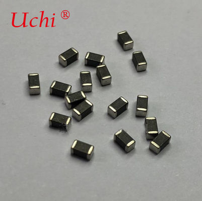 CMS 1206 πολυστρωματικό Varistor τσιπ κύματος SMD MOV που ντύνεται με το στρώμα γυαλιού